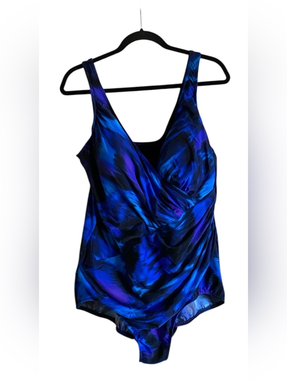 Women’s One Piece is a SWIMSUIT MIRACLESUIT 24W